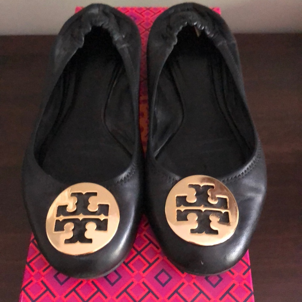 Tory Burch Black  leather Reva flats. Size 8